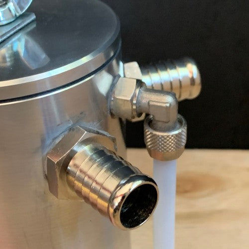 Vaschetta recupero vapori olio catch can universale con attacchi da 16mm (h. 150mm - diam. 80mm)