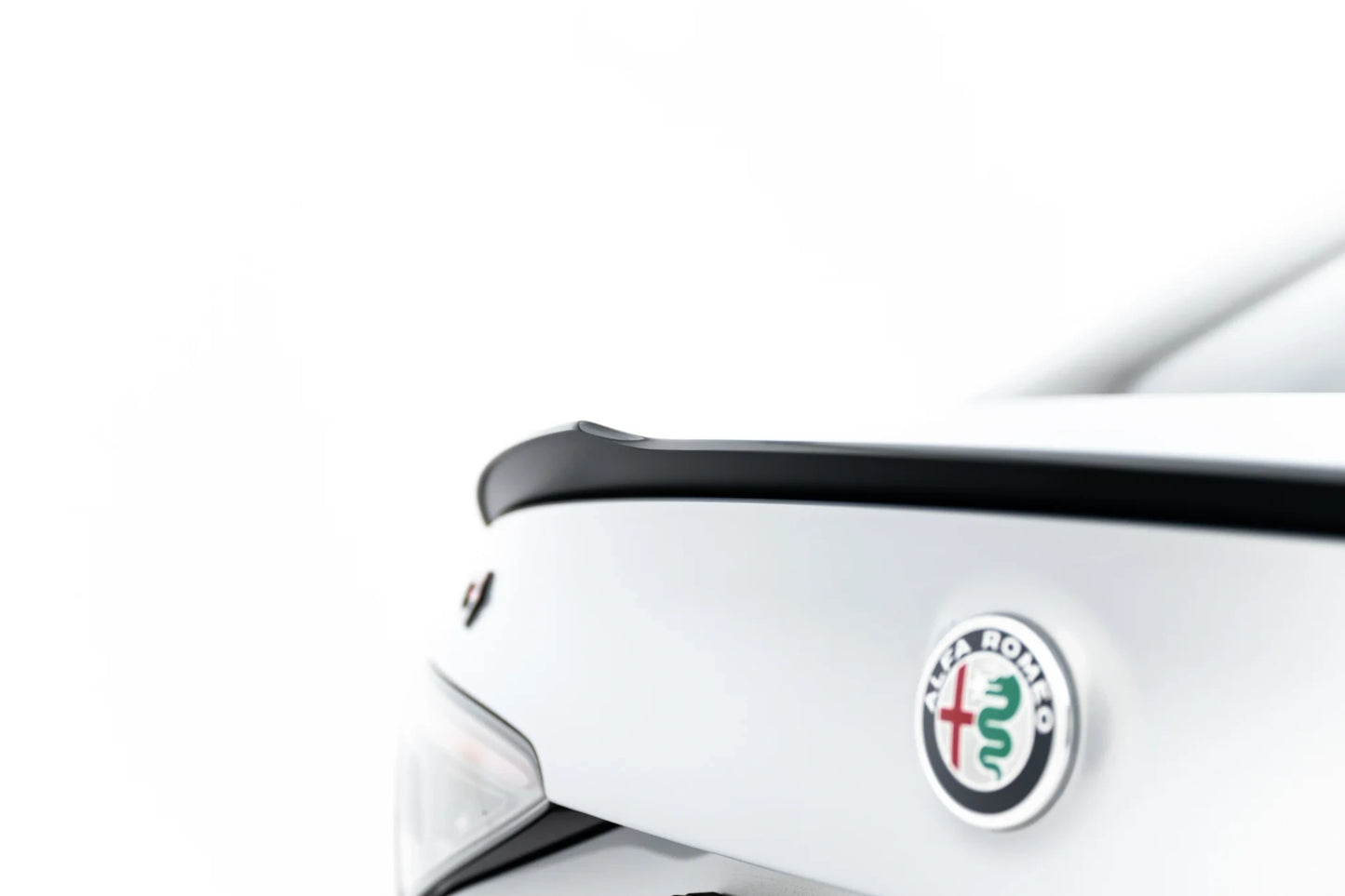 Spoiler Cap Alfa Romeo Giulia Standard / Sport / Quadrifoglio - Maxton Design