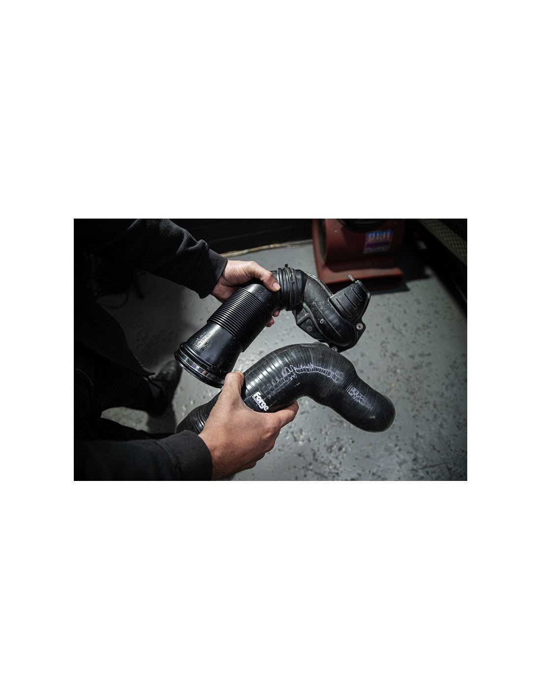 Turbo_Inlet_Pipe_Alluminio_Forge_VW_Golf_8_10_TSI_3